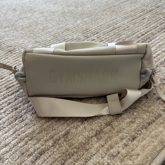 Gymshark Cream Mini Crossbody Shoulder Bag - Picture 3 of 3